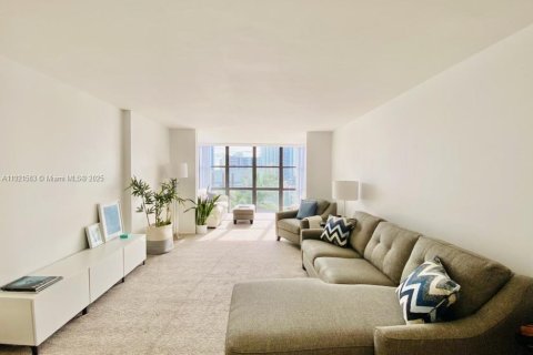 Condominio en venta en Hallandale Beach, Florida, 1 dormitorio, 85.01 m2 № 1975379 - foto 5