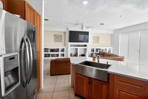 Villa ou maison à vendre à Pembroke Pines, Floride: 4 chambres, 267.56 m2 № 2005202 - photo 3