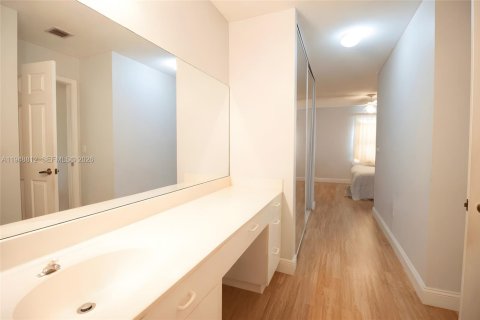 Villa ou maison à vendre à Pembroke Pines, Floride: 4 chambres, 267.56 m2 № 2005202 - photo 13