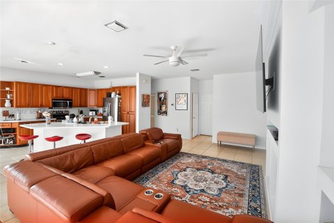 Villa ou maison à vendre à Pembroke Pines, Floride: 4 chambres, 267.56 m2 № 2005202 - photo 4