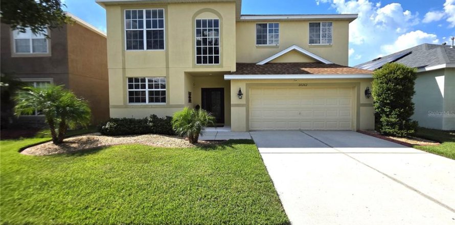 House in Tampa, Florida 4 bedrooms, 287.25 sq.m. № 1882890