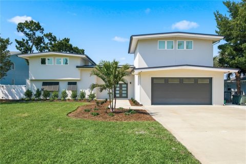 Villa ou maison à Tarpon Springs, Floride 4 chambres, 507.25 m2 № 2126858