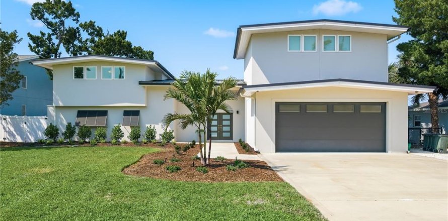 Villa ou maison à Tarpon Springs, Floride 4 chambres, 507.25 m2 № 2126858