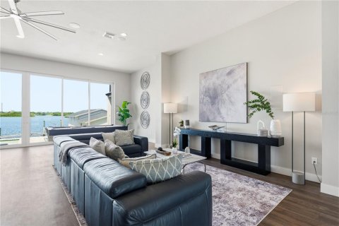 Villa ou maison à vendre à Tarpon Springs, Floride: 4 chambres, 507.25 m2 № 2126858 - photo 8