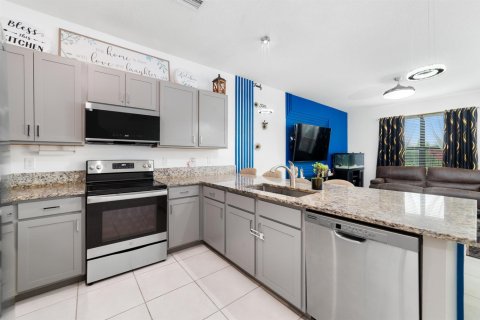 Adosado en venta en Riviera Beach, Florida, 4 dormitorios, 172.89 m2 № 2146711 - foto 9