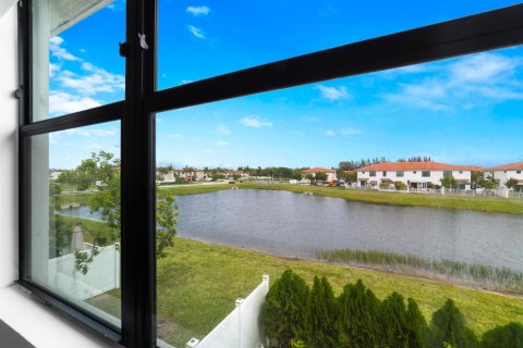Adosado en venta en Riviera Beach, Florida, 4 dormitorios, 172.89 m2 № 2146711 - foto 25