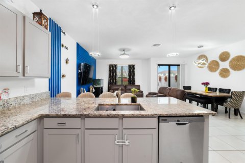 Adosado en venta en Riviera Beach, Florida, 4 dormitorios, 172.89 m2 № 2146711 - foto 10