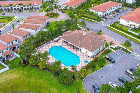 Adosado en venta en Riviera Beach, Florida, 4 dormitorios, 172.89 m2 № 2146711 - foto 3