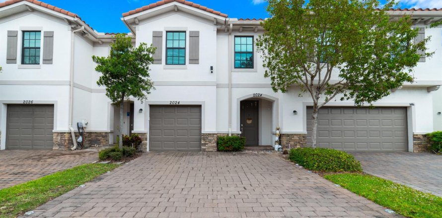 Adosado en Riviera Beach, Florida 4 dormitorios, 172.89 m2 № 2146711