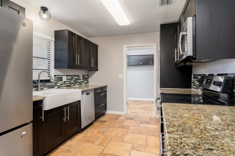 House in Longwood, Florida 3 bedrooms, 178.74 sq.m. № 1871137 - photo 6