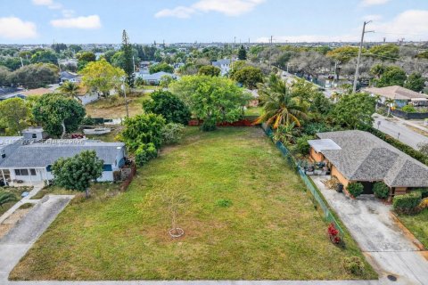 House in Delray Beach, Florida 3 bedrooms, 120.68 sq.m. № 2029913 - photo 9