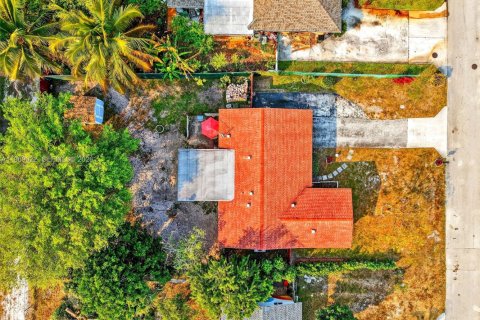 House in Delray Beach, Florida 3 bedrooms, 120.68 sq.m. № 2029913 - photo 24