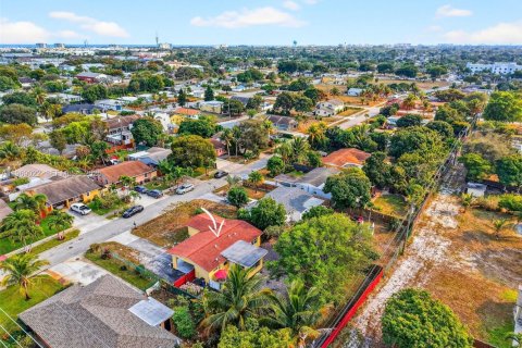 House in Delray Beach, Florida 3 bedrooms, 120.68 sq.m. № 2029913 - photo 25