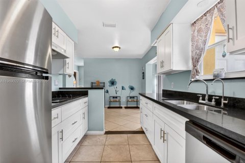 House in Delray Beach, Florida 3 bedrooms, 120.68 sq.m. № 2029913 - photo 15