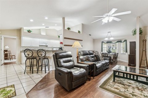 House in Plant City, Florida 3 bedrooms, 158.77 sq.m. № 1749637 - photo 28
