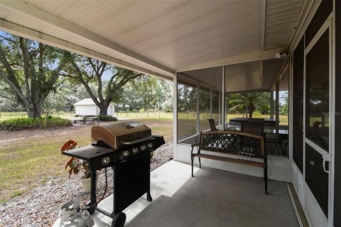 House in Plant City, Florida 3 bedrooms, 158.77 sq.m. № 1749637 - photo 13