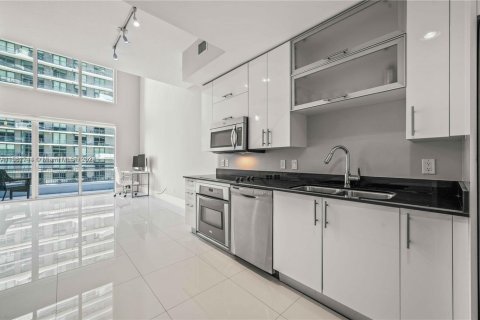 Купить кондоминиум в Майами, Флорида 2 спальни, 120.59м2, № 1812139 - фото 3