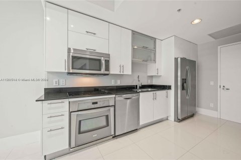 Купить кондоминиум в Майами, Флорида 2 спальни, 120.59м2, № 1812139 - фото 2
