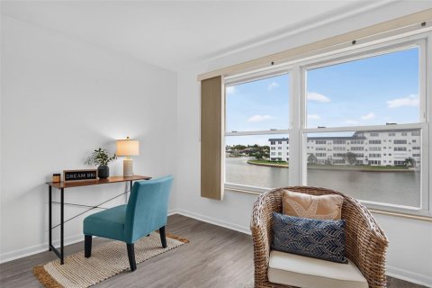 Copropriété à vendre à Gulfport, Floride: 1 chambre, 98.48 m2 № 2369096 - photo 26
