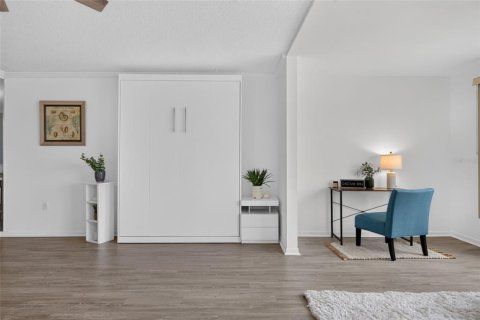 Copropriété à vendre à Gulfport, Floride: 1 chambre, 98.48 m2 № 2369096 - photo 23