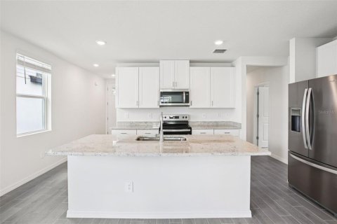 Casa en venta en Zephyrhills, Florida, 4 dormitorios, 149.29 m2 № 1758342 - foto 17