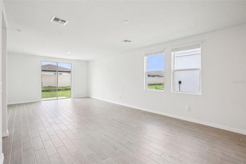 Casa en venta en Zephyrhills, Florida, 4 dormitorios, 149.29 m2 № 1758342 - foto 13