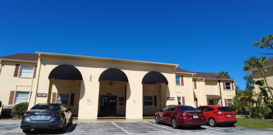 Condominio en Tampa, Florida, 2 dormitorios № 2105760