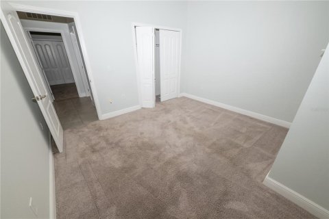 House in Haines City, Florida 3 bedrooms, 185.25 sq.m. № 2102252 - photo 7