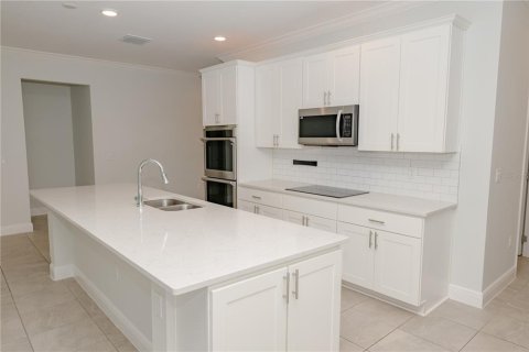 House in Haines City, Florida 3 bedrooms, 185.25 sq.m. № 2102252 - photo 21