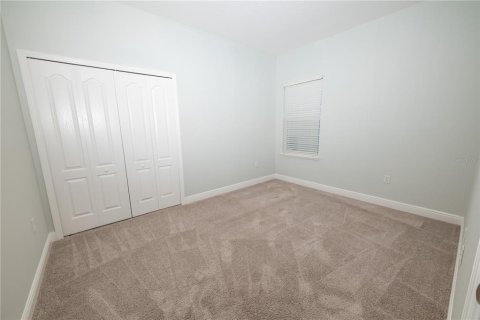 House in Haines City, Florida 3 bedrooms, 185.25 sq.m. № 2102252 - photo 10