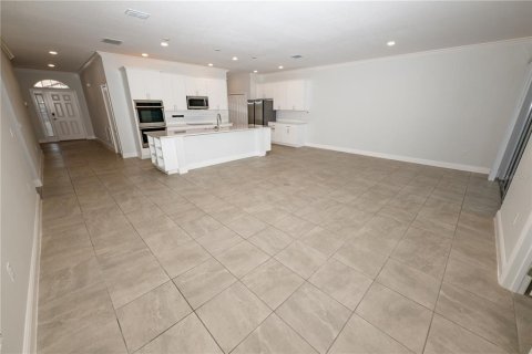 House in Haines City, Florida 3 bedrooms, 185.25 sq.m. № 2102252 - photo 15