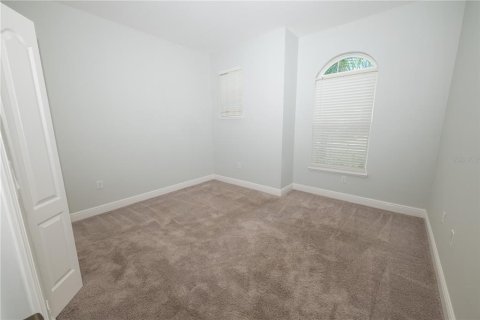 House in Haines City, Florida 3 bedrooms, 185.25 sq.m. № 2102252 - photo 6