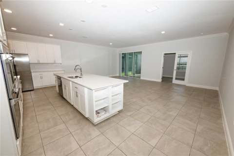 House in Haines City, Florida 3 bedrooms, 185.25 sq.m. № 2102252 - photo 14