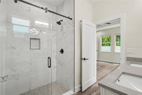 House in Tampa, Florida 3 bedrooms, 129.41 sq.m. № 2393486 - photo 15