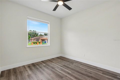 House in Tampa, Florida 3 bedrooms, 129.41 sq.m. № 2393486 - photo 20