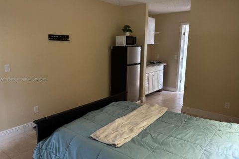 Immobilier commercial à louer à West Palm Beach, Floride: 1 chambre, 42.27 m2 № 2025683 - photo 3