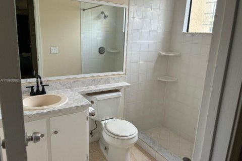 Immobilier commercial à louer à West Palm Beach, Floride: 1 chambre, 42.27 m2 № 2025683 - photo 4