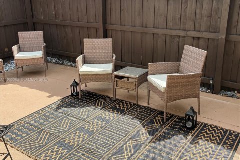 Immobilier commercial à louer à West Palm Beach, Floride: 1 chambre, 42.27 m2 № 2025683 - photo 5