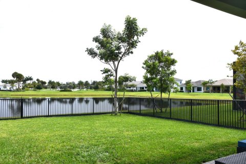 Casa en venta en Westlake, Florida, 3 dormitorios, 212.84 m2 № 2176765 - foto 2