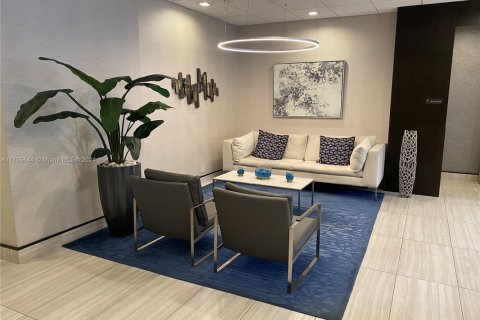 Condo in Coral Gables, Florida, 1 bedroom  № 1811207 - photo 4