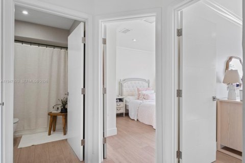 Casa en alquiler en Hialeah, Florida, 4 dormitorios, 135.54 m2 № 2003996 - foto 24