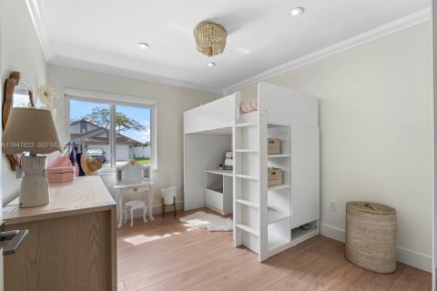 Casa en alquiler en Hialeah, Florida, 4 dormitorios, 135.54 m2 № 2003996 - foto 29