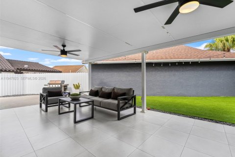 Casa en alquiler en Hialeah, Florida, 4 dormitorios, 135.54 m2 № 2003996 - foto 26