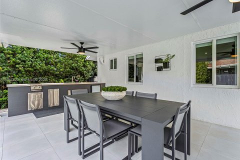 Casa en alquiler en Hialeah, Florida, 4 dormitorios, 135.54 m2 № 2003996 - foto 18