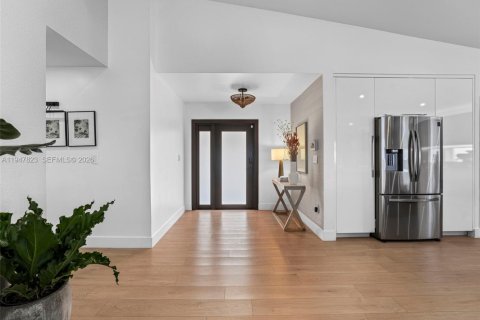 Casa en alquiler en Hialeah, Florida, 4 dormitorios, 135.54 m2 № 2003996 - foto 4