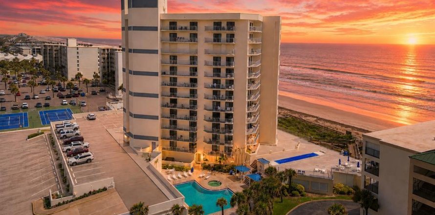 Condo in New Smyrna Beach, Florida, 2 bedrooms № 2217541