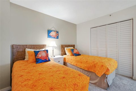 Condo in New Smyrna Beach, Florida, 2 bedrooms № 2217541 - photo 26