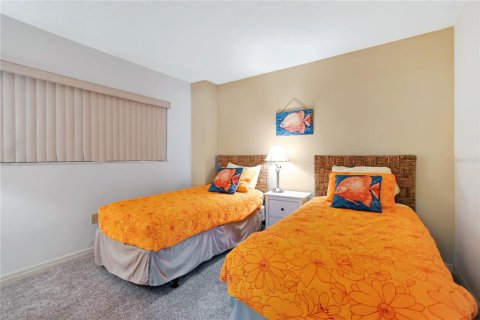 Condo in New Smyrna Beach, Florida, 2 bedrooms № 2217541 - photo 27