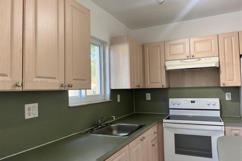 Condo in Homestead, Florida, 3 bedrooms № 2167905 - photo 13