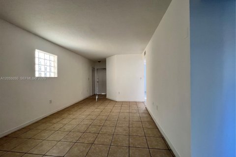Condo in Homestead, Florida, 3 bedrooms № 2167905 - photo 10